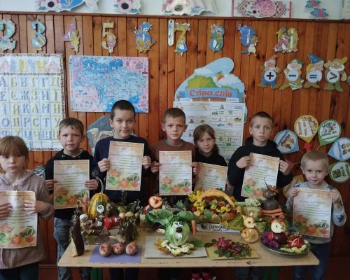 5 фото в блок цікаві факти з життя школи_ №1 Дари осені - Віктор Ковальчук