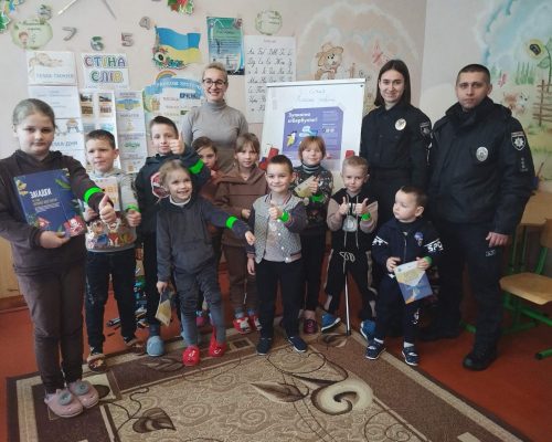 5 фото в блок цікаві факти з життя школи_ №2 Дбаймо про безпеку - Віктор Ковальчук